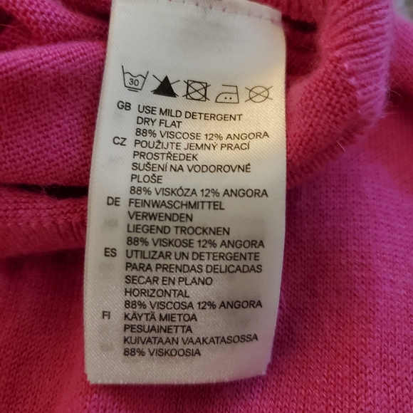 NWT H&M XS Hot Pink Sweater with Keyhole Back - Picture 5 of 7